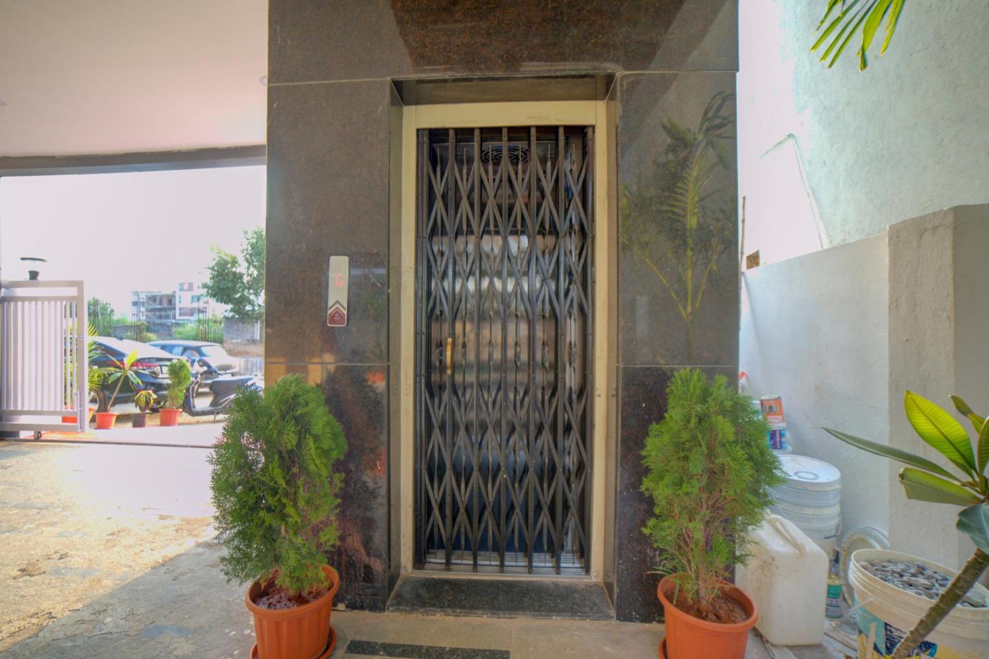 Collection O Lakeview Castle Hotel Warangal Buitenkant foto